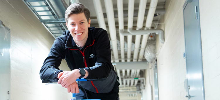 Adam Hübinette, IT-supporttekniker
